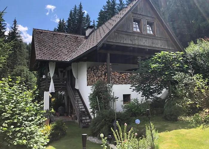 Charmantes In Erhoehter Aussichtslage