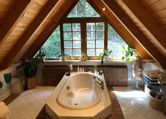 Villa Charmantes In Erhoehter Aussichtslage